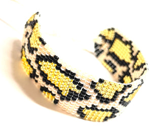 Animal print mostacilla bracelet