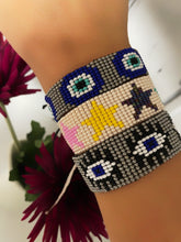 Load image into Gallery viewer, Colors stars mostacillas bracelet
