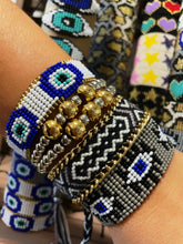 Load image into Gallery viewer, Eyes mostacilla bracelet
